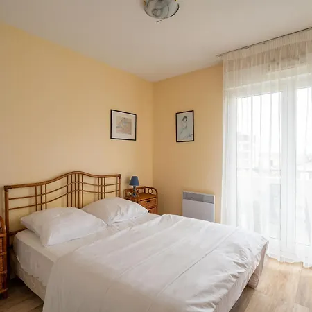 T2 Calme Avec Terrasse, Parking Prive, Proche Commerces Et Plages - - Fr-1-319-505 *
