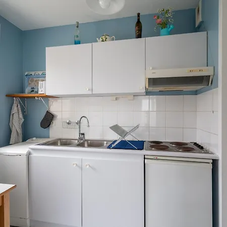 Apartment T2 Calme Avec Terrasse, Parking Prive, Proche Commerces Et Plages - - Fr-1-319-505
